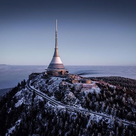 Jested Golf Restaurace A Penzion Svetla pod Jestedem Zewnętrze zdjęcie